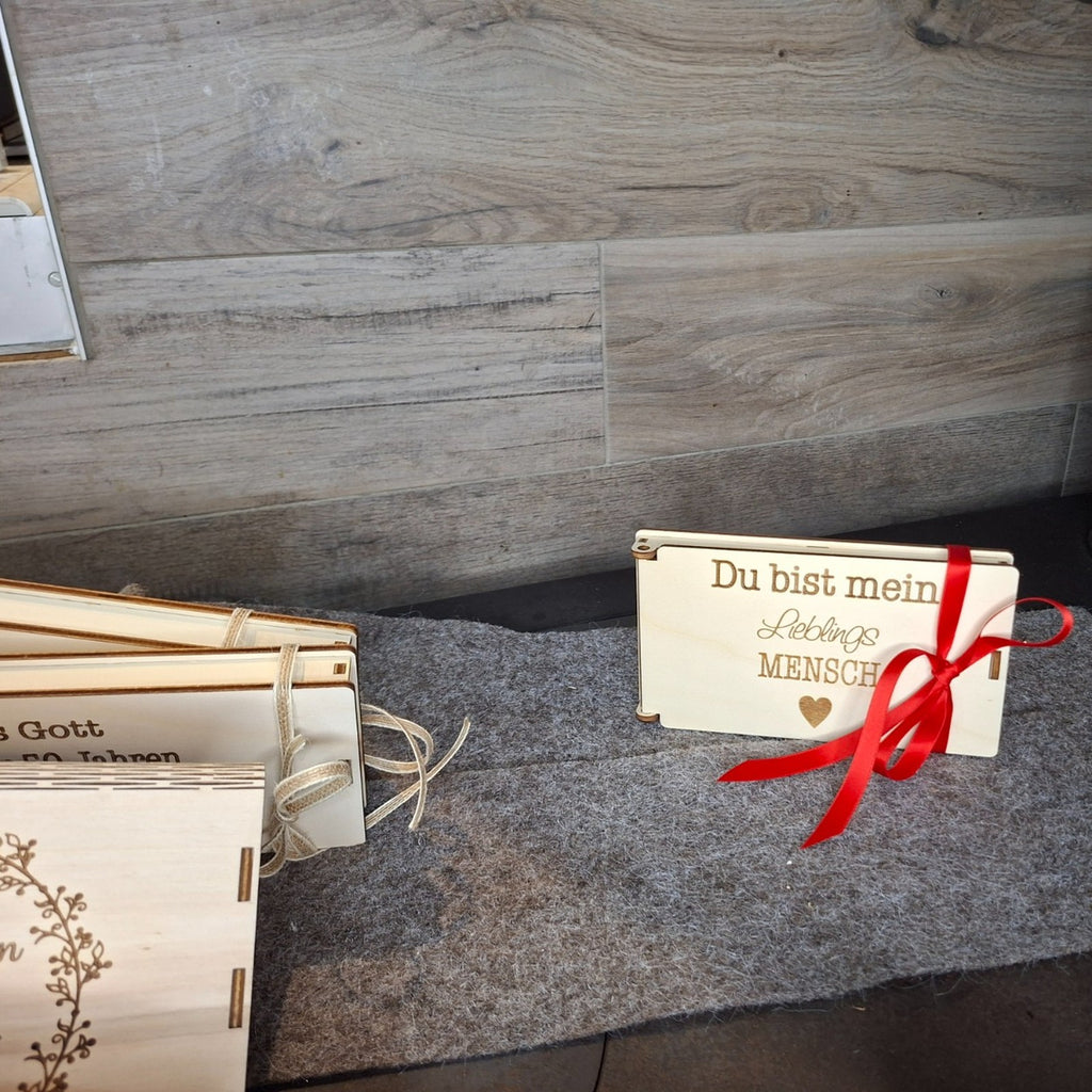 Geschenkbox Holz mit Gravur