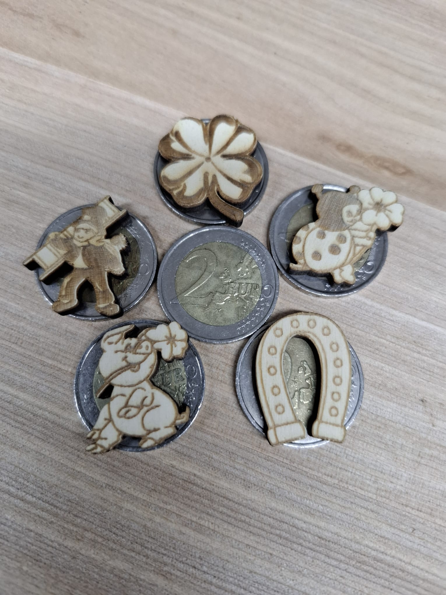 Glücksbringer aus Holz