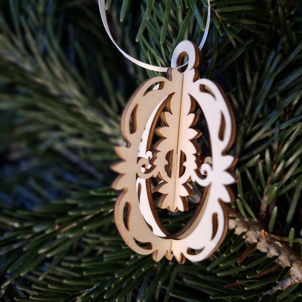 Weihnachtskugel aus Holz